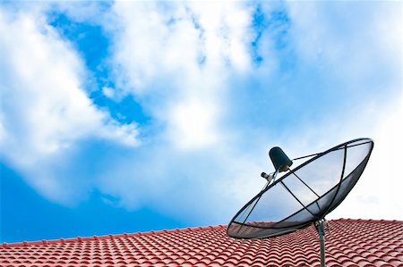 simsearch:400-04843830,k - satellite dish on the roof Stock Photo - Budget Royalty-Free & Subscription, Code: 400-05366645