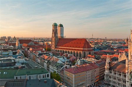 View at the famous Frauenkirche church in Munich, Germany Photographie de stock - Aubaine LD & Abonnement, Code: 400-05367319