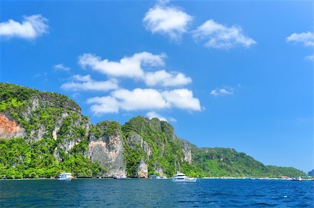 Island in the middle of the sea in Thailand Stock Photo - Budget Royalty-Free & Subscription, Code: 400-05360499