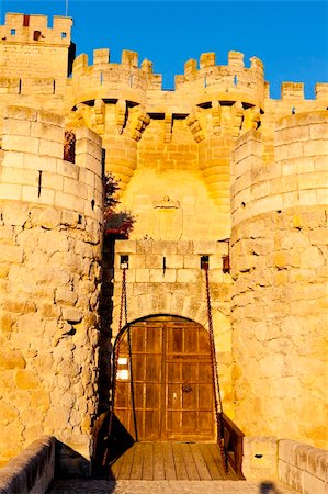 simsearch:400-05724401,k - Castle of Ampudia, Castile and Leon, Spain Stock Photo - Budget Royalty-Free & Subscription, Code: 400-05362169