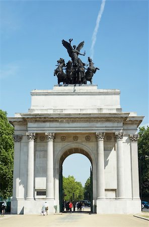 Wellington Arch, London, England Stock Photo - Budget Royalty-Free & Subscription, Code: 400-05374445