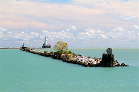 solar panel usa - lighthouse in blue water in chicago on lake michigan in the fall Stock Photo - Budget Royalty-Free & Subscription, Code: 400-05379070