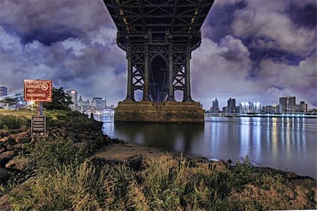 Brooklyn Bridge and Manhattan Skyline At Night, New York City Stock Photo - Budget Royalty-Free & Subscription, Code: 400-05373075