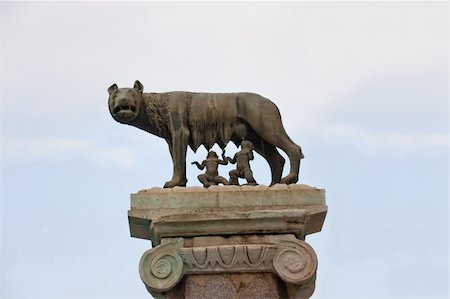 simsearch:400-05338054,k - Famous statue of the Capitoline wolf in Rome, Italy Stock Photo - Budget Royalty-Free & Subscription, Code: 400-05387715