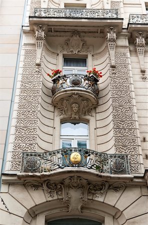 Balcony with decorated golden banisters in Prague Photographie de stock - Aubaine LD & Abonnement, Code: 400-05675250