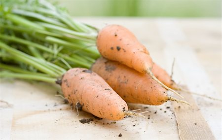 simsearch:400-05744489,k - Fresh harvested carrots from the house garden Stock Photo - Budget Royalty-Free & Subscription, Code: 400-05675671