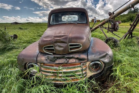 photos old rusty cars - Vintage Farm Trucks Saskatchewan Canada weathered and old Stock Photo - Budget Royalty-Free & Subscription, Code: 400-05679757