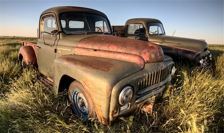 photos old rusty cars - Vintage Farm Trucks Saskatchewan Canada weathered and old Stock Photo - Budget Royalty-Free & Subscription, Code: 400-05679785