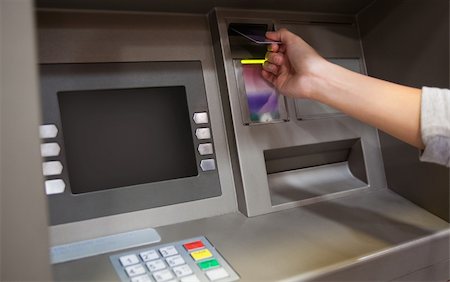 simsearch:400-05670021,k - Hand inserting a credit card in an ATM Stock Photo - Budget Royalty-Free & Subscription, Code: 400-05670013