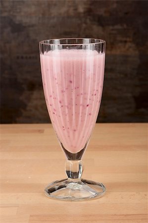 simsearch:824-07586355,k - A glassfull of fresh berry shake with parts of berries seen. Stock Photo - Budget Royalty-Free & Subscription, Code: 400-05681131