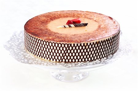 Delicious Tiramisu birthday cake with cherries Foto de stock - Super Valor sin royalties y Suscripción, Código: 400-05682520