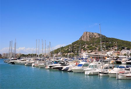 simsearch:400-04433053,k - Sailing boats and yachts (Estartit, Costa Brava, Spain) Stock Photo - Budget Royalty-Free & Subscription, Code: 400-05693102