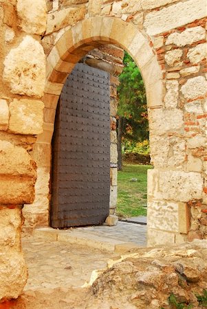 architecture details of Kalemegdan fortress in Belgrade, tower fragment of Zindan gate Stock Photo - Budget Royalty-Free & Subscription, Code: 400-05704713