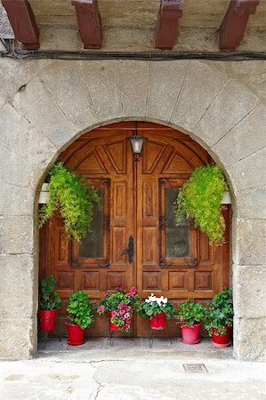 simsearch:400-07054392,k - Detail of the Facade of Spanish Homes Decorated with Flowers Photographie de stock - Aubaine LD & Abonnement, Code: 400-05706954
