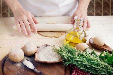simsearch:649-06845217,k - Woman is kneading dough balls. Stock Photo - Budget Royalty-Free & Subscription, Code: 400-05701405