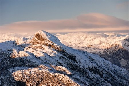 simsearch:6102-06337107,k - View of Mount Rogjin, Hemsedal, Norway. November. Photographie de stock - Aubaine LD & Abonnement, Code: 400-05702589
