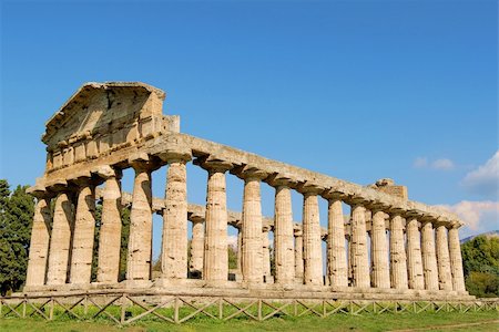 simsearch:400-05720100,k - A view of Paestum Temple, Salerno, Italy Stock Photo - Budget Royalty-Free & Subscription, Code: 400-05716642