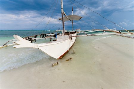 simsearch:400-04418173,k - traditional philippine bangka at low tide Stock Photo - Budget Royalty-Free & Subscription, Code: 400-05725667