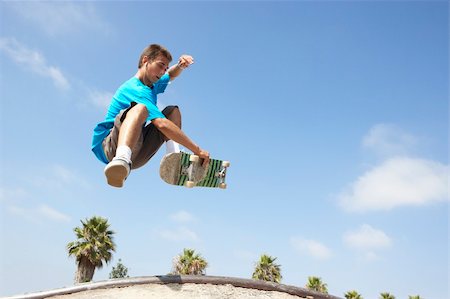 simsearch:400-05737917,k - Teenage Boy In Skateboard Park Stock Photo - Budget Royalty-Free & Subscription, Code: 400-05737914