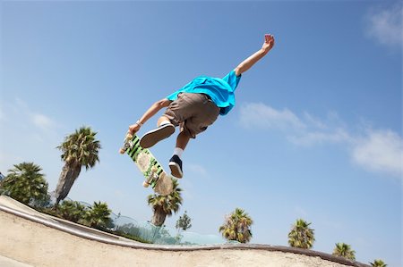 simsearch:400-05737917,k - Teenage Boy In Skateboard Park Stock Photo - Budget Royalty-Free & Subscription, Code: 400-05737915