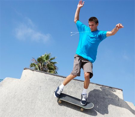 simsearch:400-05737917,k - Teenage Boy In Skateboard Park Stock Photo - Budget Royalty-Free & Subscription, Code: 400-05737924