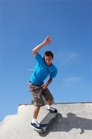 simsearch:400-05737917,k - Teenage Boy In Skateboard Park Stock Photo - Budget Royalty-Free & Subscription, Code: 400-05737925