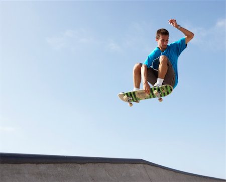 simsearch:400-05737917,k - Teenage Boy In Skateboard Park Stock Photo - Budget Royalty-Free & Subscription, Code: 400-05737926