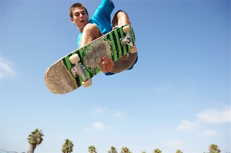 simsearch:400-05737917,k - Teenage Boy In Skateboard Park Stock Photo - Budget Royalty-Free & Subscription, Code: 400-05737928