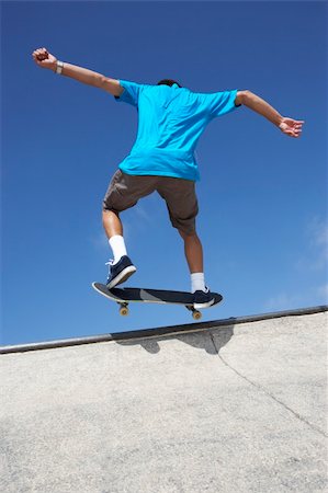 simsearch:400-05737917,k - Teenage Boy In Skateboard Park Stock Photo - Budget Royalty-Free & Subscription, Code: 400-05737922