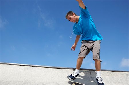 simsearch:400-05737917,k - Teenage Boy In Skateboard Park Stock Photo - Budget Royalty-Free & Subscription, Code: 400-05737923