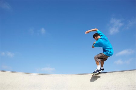 simsearch:400-05737917,k - Teenage Boy In Skateboard Park Stock Photo - Budget Royalty-Free & Subscription, Code: 400-05737934