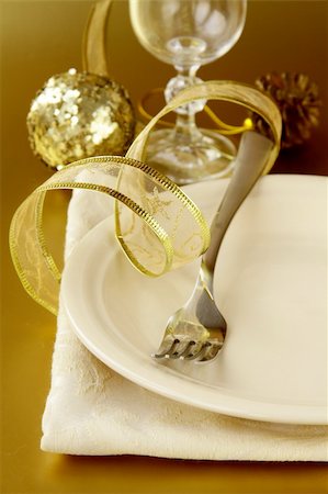 simsearch:400-04499144,k - Beautiful and elegant gold place setting for christmas or celebrations Stock Photo - Budget Royalty-Free & Subscription, Code: 400-05730737