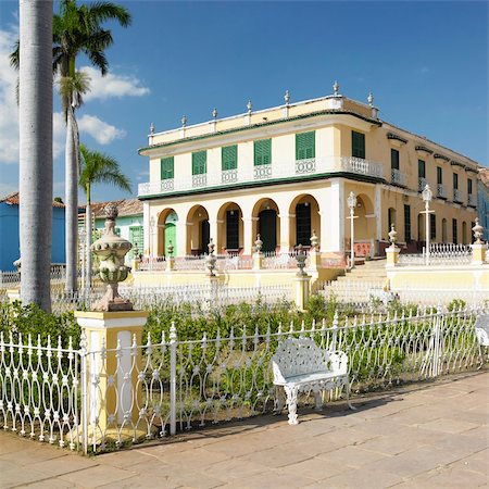 simsearch:400-07099669,k - Museo Romántico, Plaza Mayor, Trinidad, Cuba Stock Photo - Budget Royalty-Free & Subscription, Code: 400-05732747