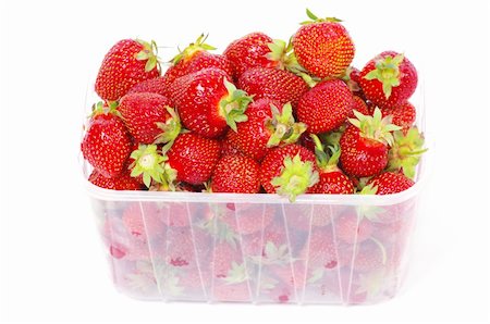 simsearch:400-05370991,k - Strawberries isolated over white background Stock Photo - Budget Royalty-Free & Subscription, Code: 400-05876459