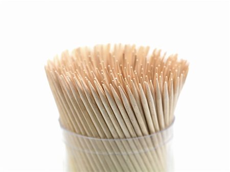 A close up shot of a wooden toothpicks on white Photographie de stock - Aubaine LD & Abonnement, Code: 400-05886072