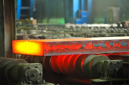 hot steel on conveyor Photographie de stock - Aubaine LD & Abonnement, Code: 400-05886098