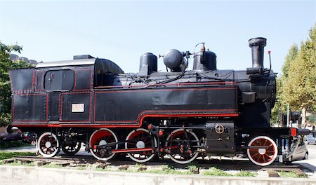 simsearch:400-04992228,k - Locomotive in Rieka, Croatia Foto de stock - Super Valor sin royalties y Suscripción, Código: 400-05887475