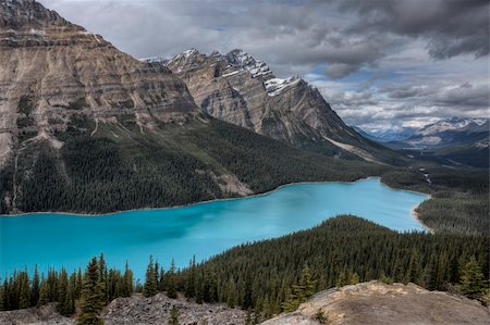 simsearch:400-07823385,k - Peyto Lake Alberta Canada emerald green color Stock Photo - Budget Royalty-Free & Subscription, Code: 400-05880064