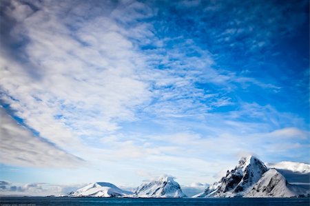simsearch:400-05271801,k - Beautiful snow-capped mountains against the blue sky in Antarctica Stock Photo - Budget Royalty-Free & Subscription, Code: 400-05899521