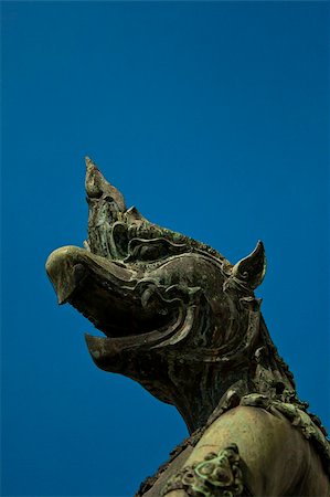 naga statue in wat prakaew in thailand Photographie de stock - Aubaine LD & Abonnement, Code: 400-05906176