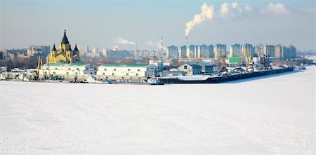 Port Strelka on confluence two rivers in Nizhny Novgorod Stock Photo - Budget Royalty-Free & Subscription, Code: 400-05909066