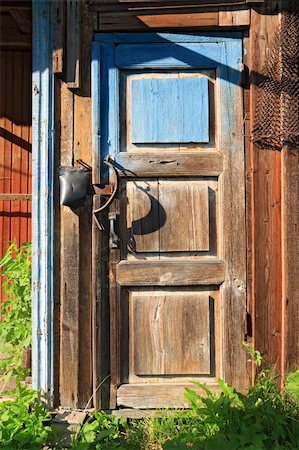 simsearch:400-04990381,k - aging door Stock Photo - Budget Royalty-Free & Subscription, Code: 400-05901226