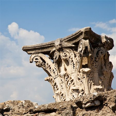 simsearch:400-05720100,k - Detail of Pompeii site. The city of was destroyed and completely buried during a long catastrophic eruption of the volcano Mount Vesuvius Stock Photo - Budget Royalty-Free & Subscription, Code: 400-05902854