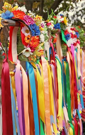 the Ukrainian traditional head-gear of the wreath Stock Photo - Budget Royalty-Free & Subscription, Code: 400-05911540