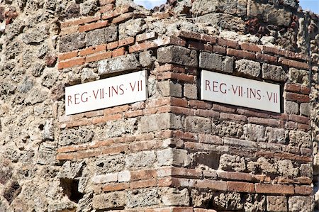 simsearch:400-05720100,k - Detail of Pompeii site. The city of was destroyed and completely buried during a long catastrophic eruption of the volcano Mount Vesuvius Stock Photo - Budget Royalty-Free & Subscription, Code: 400-05912042