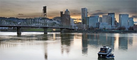 simsearch:400-07424733,k - Sunset Over Portland Oregon Skyline with Hawthorne Bridge along Willamette River Panorama Stock Photo - Budget Royalty-Free & Subscription, Code: 400-06064798