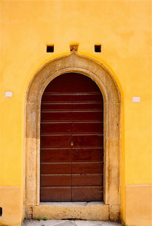 simsearch:400-07257534,k - Close-up Image of Wooden Ancient Italian Door Stock Photo - Budget Royalty-Free & Subscription, Code: 400-06065362