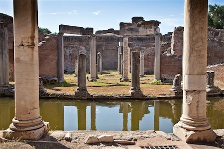 simsearch:400-05720100,k - Roman columns in Villa Adriana, Tivoli, Italy Stock Photo - Budget Royalty-Free & Subscription, Code: 400-06076683