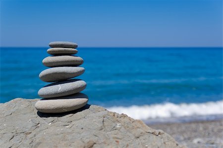 simsearch:400-04114367,k - Balancing beach stones with sea background Stock Photo - Budget Royalty-Free & Subscription, Code: 400-06071783