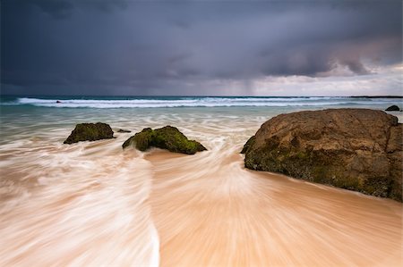 simsearch:400-07091395,k - australian seascape at dawn (rainbow bay beach, queensland, australia) Foto de stock - Super Valor sin royalties y Suscripción, Código: 400-06073519